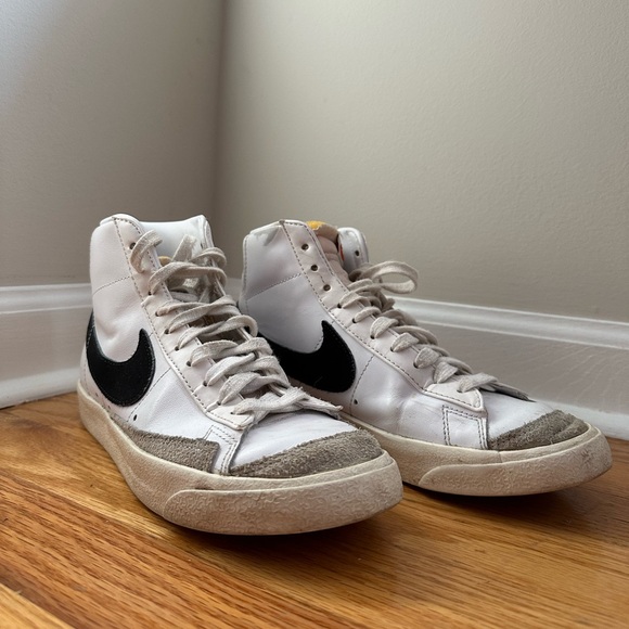 White Nike Blazers size 8 - Picture 1 of 4